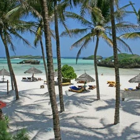 White Villa - Paparemo Beach Watamu Eksteriør billede