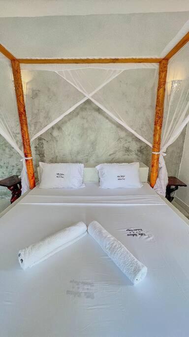 White Villa - Paparemo Beach Watamu Eksteriør billede