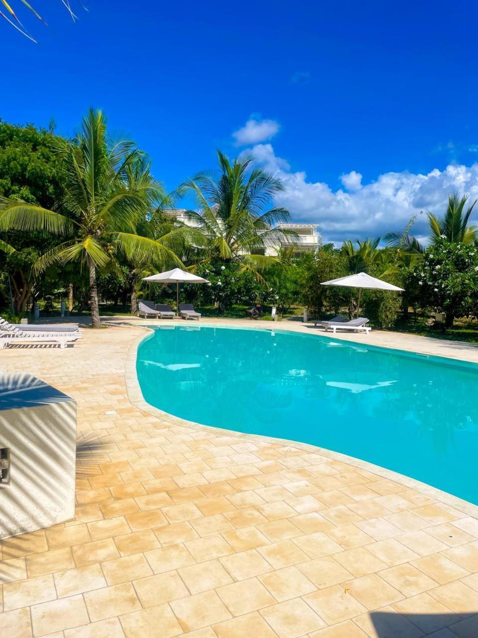 White Villa - Paparemo Beach Watamu Eksteriør billede