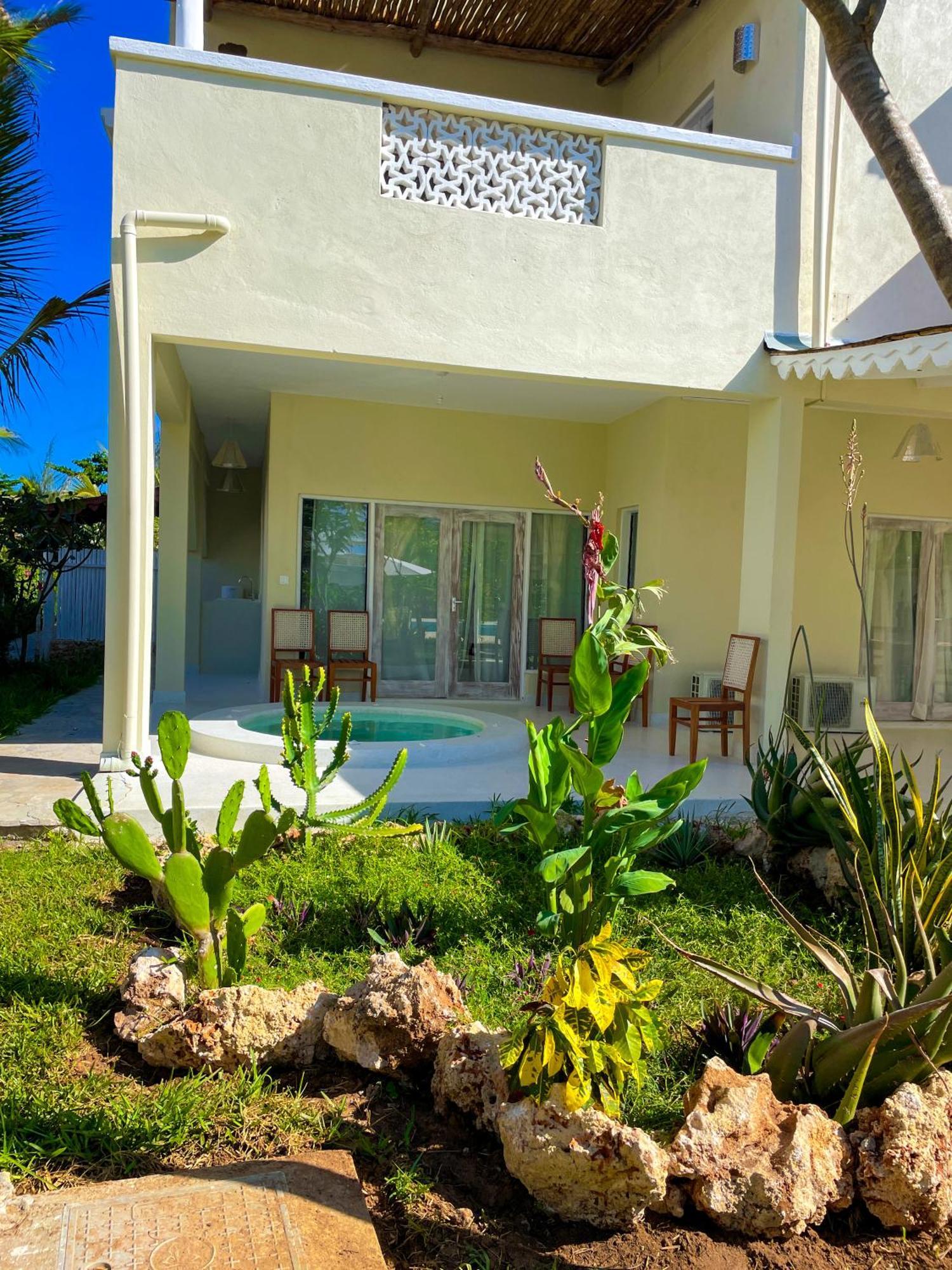 White Villa - Paparemo Beach Watamu Eksteriør billede